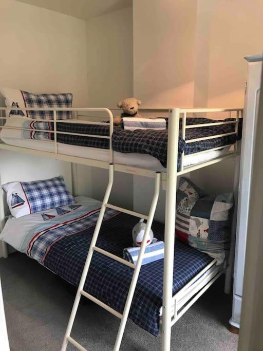 Lilly'S Cottage, Filey, Sleeps 8 Exterior foto